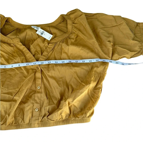 Aerie Flowy Crop Top- Medium brown button summer spring vacation - Picture 4 of 5